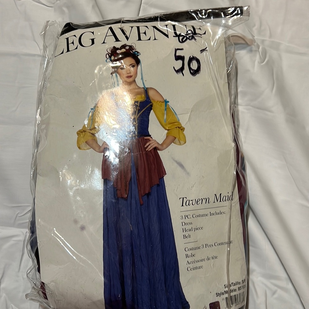 NewLeg Ave sz/sm tavern maid woman costume.Head piece,dress,and belt in all.